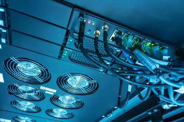 Sistema de controle de manutenção de equipamentos